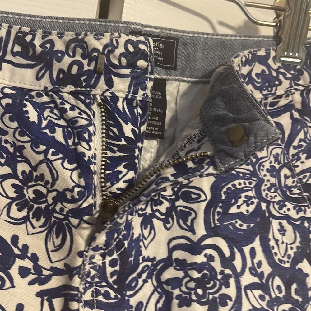 Gap kids Midi Short floral blue and white shorts size 10